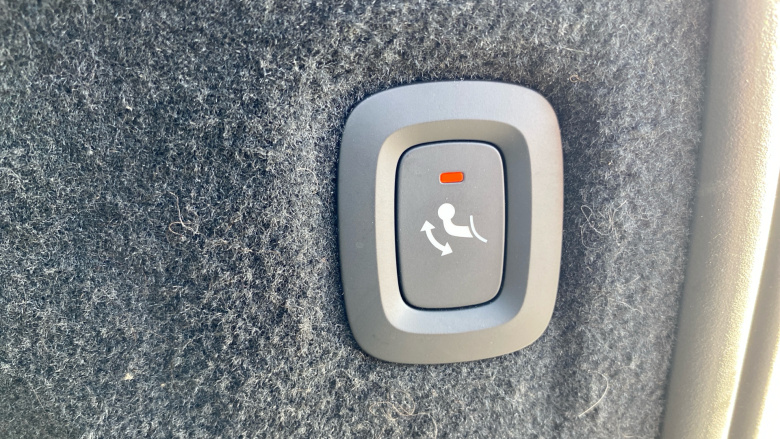 Volvo XC90 2.0 B5D [235] Plus Dark 5dr AWD Geartronic Diesel Estate